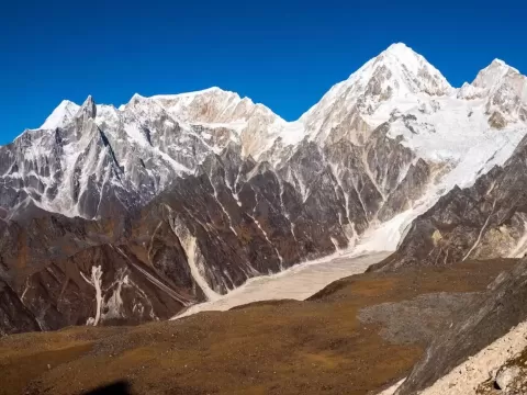 Manaslu Circuit Trek in Spring (March-May)