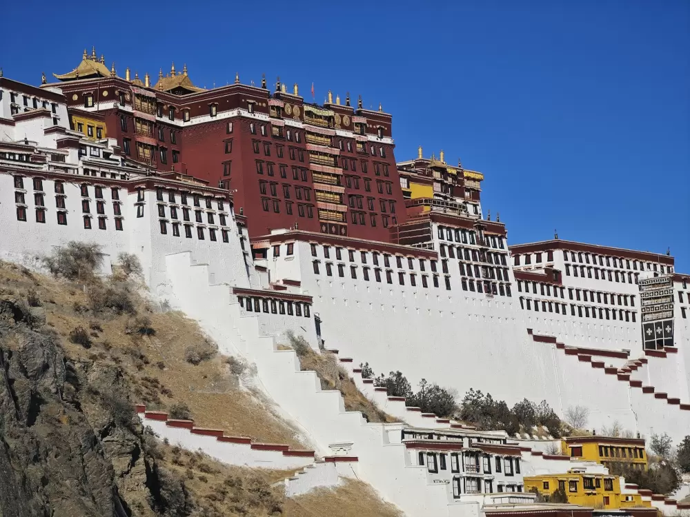 Lhasa Fly In Fly Out Tour with Everest Base Camp